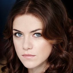 Kaniehtiio Horn - 月之南演員 飾演Mysterious Woman