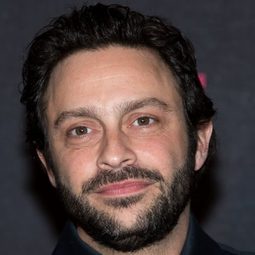 Romain Lévy 飾演 Self