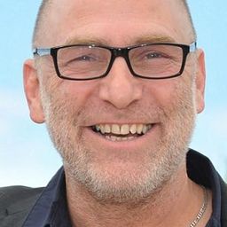 Tzahi Grad 飾演 Shlomi Zebco