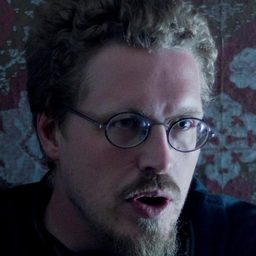 Spencer Parsons 飾演 