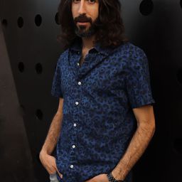 Anthony Marks 飾演 Jashob