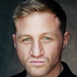 Michael John Treanor - Villain演員 飾演Freddie Bagshot