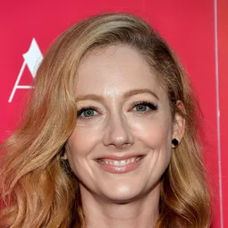 祖狄格爾 - 星耀女孩：好萊塢篇演員 飾演Ana Caraway