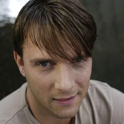 Christian Sandström 飾演 Tekninen tutkija 1