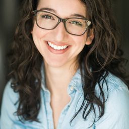 Ashley L. Thomas - 天賦的禮物演員 飾演Animal Shelter Worker