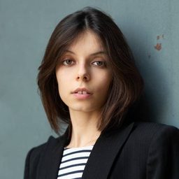 艾可·安卓里歐洛·蘭茲 飾演 Adeline