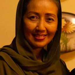 Retno Yunitawati - 印尼國家之師演員 飾演Ibu Tjokroamiseno