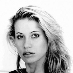 伊麗莎白·凱頓 - South Beach Academy演員 飾演Shannon McSorley