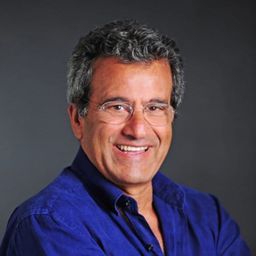 Michele Gammino 飾演 dentista Gabriele