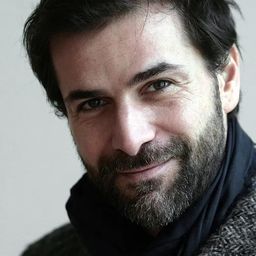 葛雷戈里菲圖西 飾演 Seb