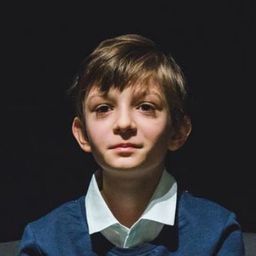 希普里安·格拉伯夫斯基 飾演 Dawid