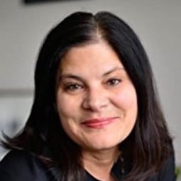 邦妮·科恩 - 戰火餘波：海豹部隊的退役長歌導演