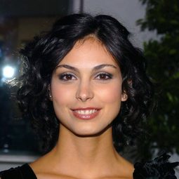 莫蓮娜芭卡琳 - 想當年演員 飾演Lori