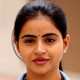 Mrudhula Basker 飾演 