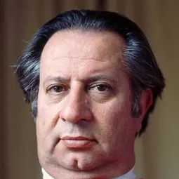 丁度·巴拉斯 - 嚎叫演員 飾演Commissario di polizia