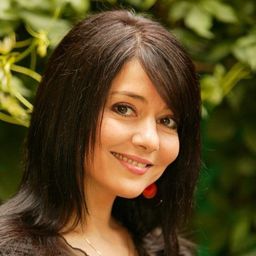 Oana Sîrbu 飾演 Dana Vasilescu