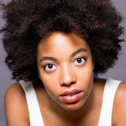 喬伊·德利瑪 飾演 Eve