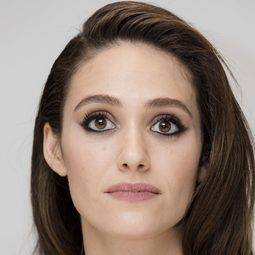 艾美羅森 - 在我消失之前演員 飾演Maggie