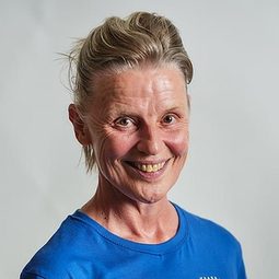 Kirsi Asikainen 飾演 Anja Sallinen