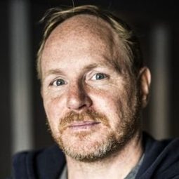 Morgan Alling 飾演 Kraus