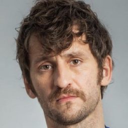 拉烏·阿雷瓦洛 - Wetland演員 飾演Ricardo