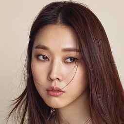 Han Hye-jin 飾演 MC