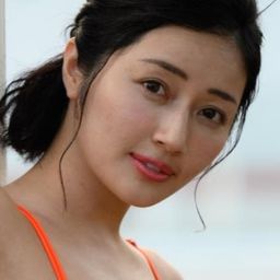 新藤まなみ 飾演 Mitsuko Tokunaga