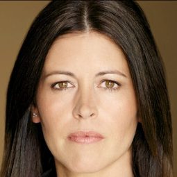 南西·索雷爾 - 芭比之夢幻仙境演員 飾演Pixie #5 / Enchantress (voice)