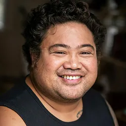 Semu Filipo 飾演 Rambo