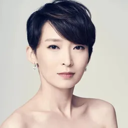 周家怡 飾演 张佩怡