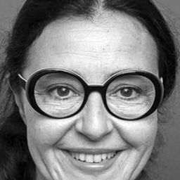 Florence Ben Sadoun 飾演 La mère maquerelle