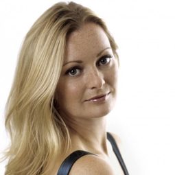 Lucy Crowe - 蒂朵與艾尼亞斯演員 飾演Belinda