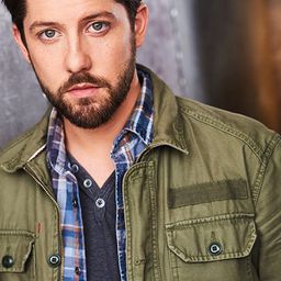 Drew Cash 飾演 Eric