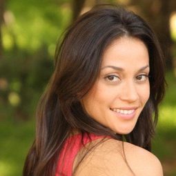 費爾南達·安德拉德 飾演 Isabella Rossi