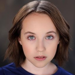 薇薇安·萊拉·布萊爾 - 古德里奇演員 飾演Billie