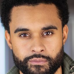 Nathan Witte 飾演 Dr. Walker (voice)