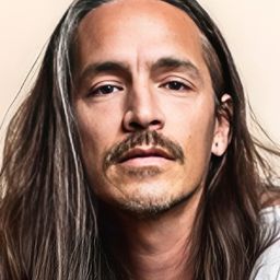 Brandon Boyd 飾演 Self