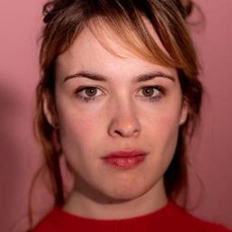 Victoria Schulz 飾演 