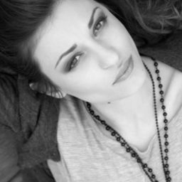 Teresa Battaglia 飾演 Nanou la Scimmiotta (voice)