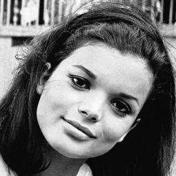 Uschi Glas - Utta Danella - Eine Liebe im September演員 飾演Vera Benthaus