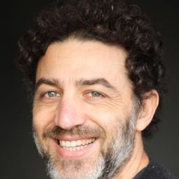 Cristian Marazziti - 跟著影子走演員 飾演Partigiano #3