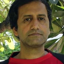 T.M. Karthik 飾演 Constable Srikanth