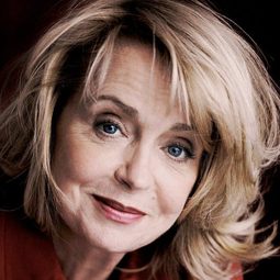 Gisela Schneeberger - Silberhochzeit演員 飾演Anita