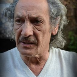 Antonio Buonomo 飾演 Direttore del supermercato