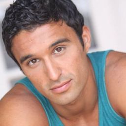 Anthony Rey Perez 飾演 Ryan