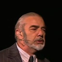 Jonathan Summers 飾演 Roucher