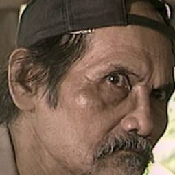 Chanee Yotchai 飾演 Train Driver