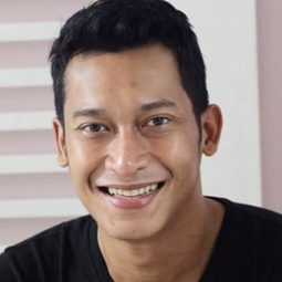 Ade Firman Hakim - 一國之師：佐格羅阿米諾多演員 飾演Moeso