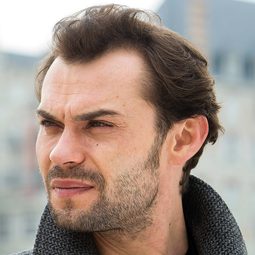 Robinson Stévenin - 當愛再來的時候演員 飾演Nicolas