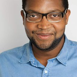 崔維斯·柯爾斯 - 代孕關係演員 飾演Carl